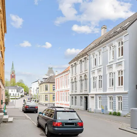 Lovely 3-Room Gem In The Heart Of Bergen City Exterior photo