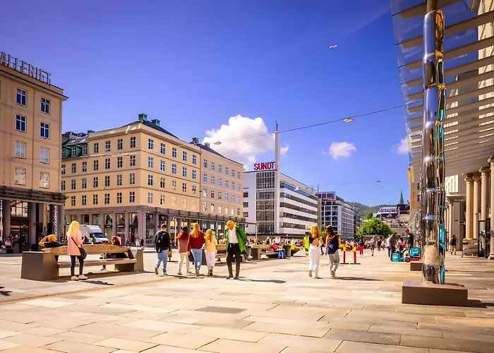 Lovely 3-Room Gem In The Heart Of Bergen City