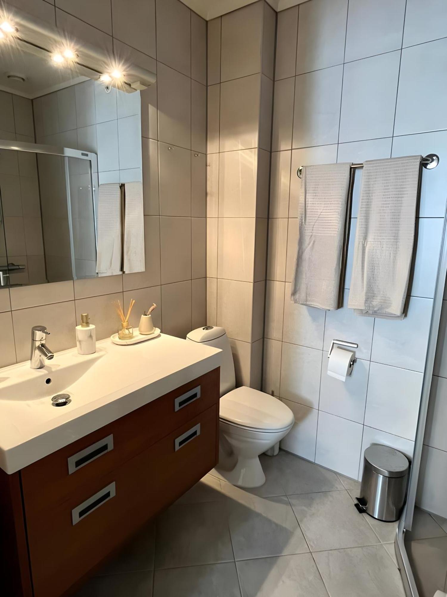 Apartment Lovely 3-room Gem In The Heart Of *