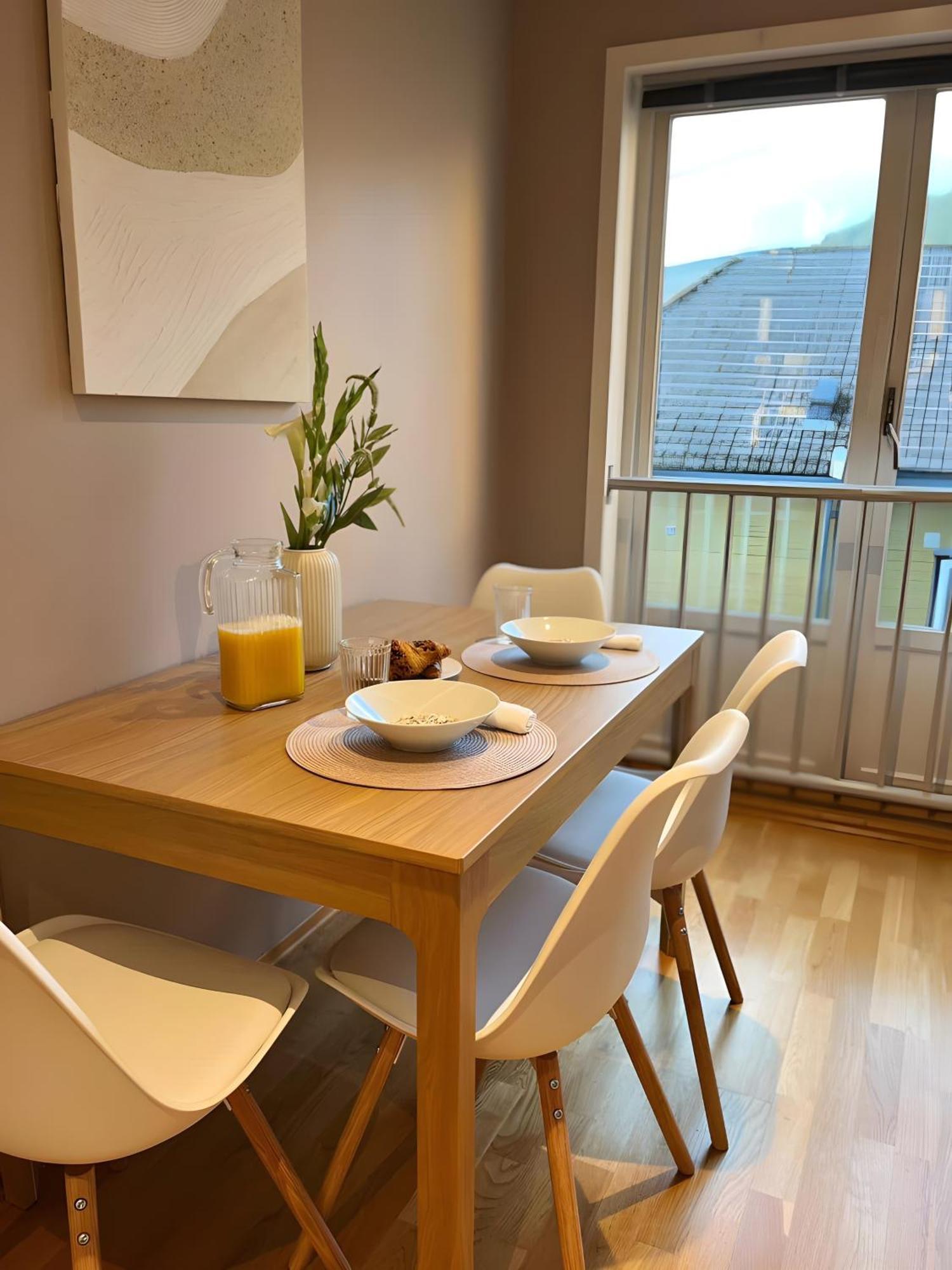 Lovely 3-room Gem In The Heart Of Apartment *